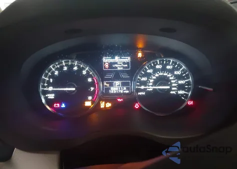 2018 Subaru Forester 2.5I Premium z USA, uszkodzony, nr VIN JF2SJAGC1JH451339